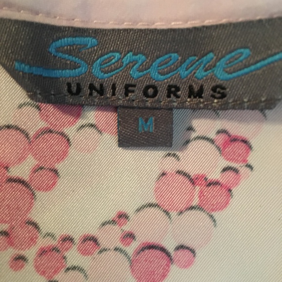 Lot of two Breast Cancer Awareness scrub tops size m - Picture 4 of 5